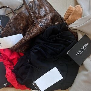 Wholesale bundle of women’s clothing - NWT